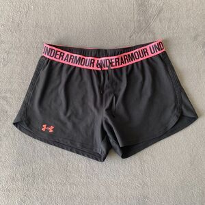 Women's Under Armour Heat Gear Shorts Size M
